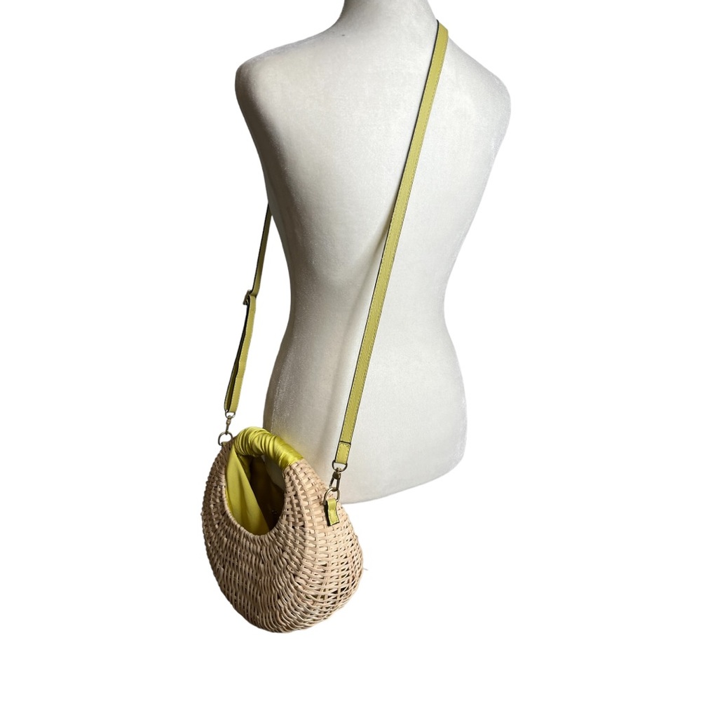 Scoop NYC Star Half-Moon Straw Crossbody Bag - Picture 6 of 16